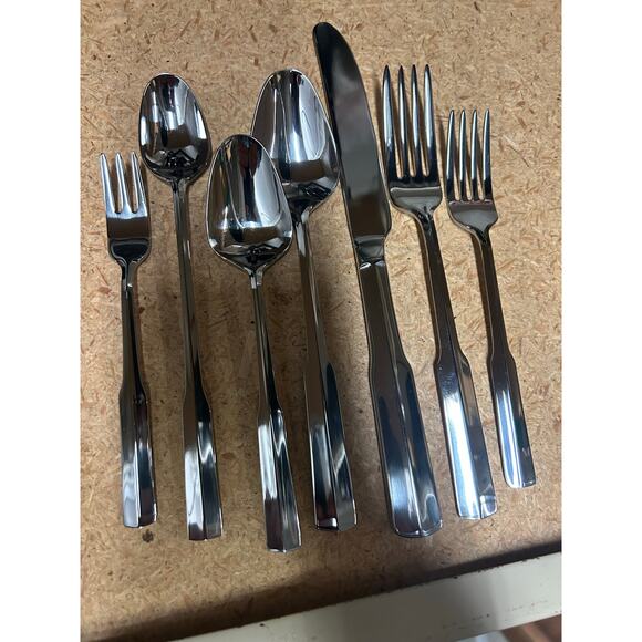 103 pc 12- 8 pc place settings + 7 serving Oxford Hall Stainless flatware NEW - Picture 1 of 4